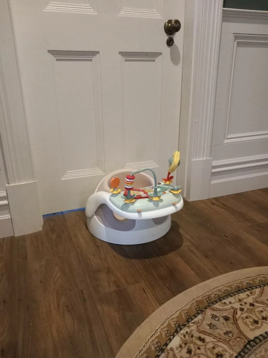 Mamas & Papas
Baby Snug and Activity Tray- Blossom - Image 1