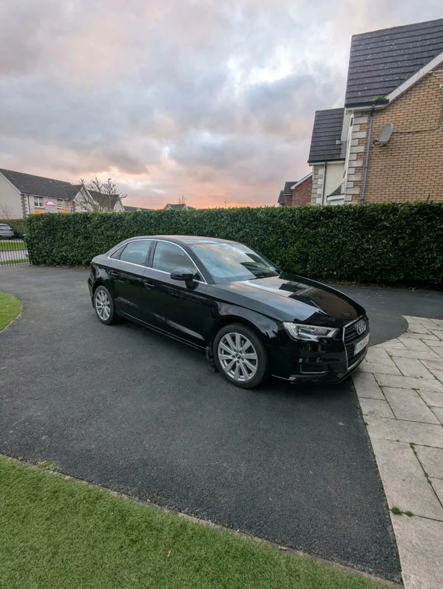 Audi A3 Saloon 2017 - low mileage - petrol - 1.0 - Image 2