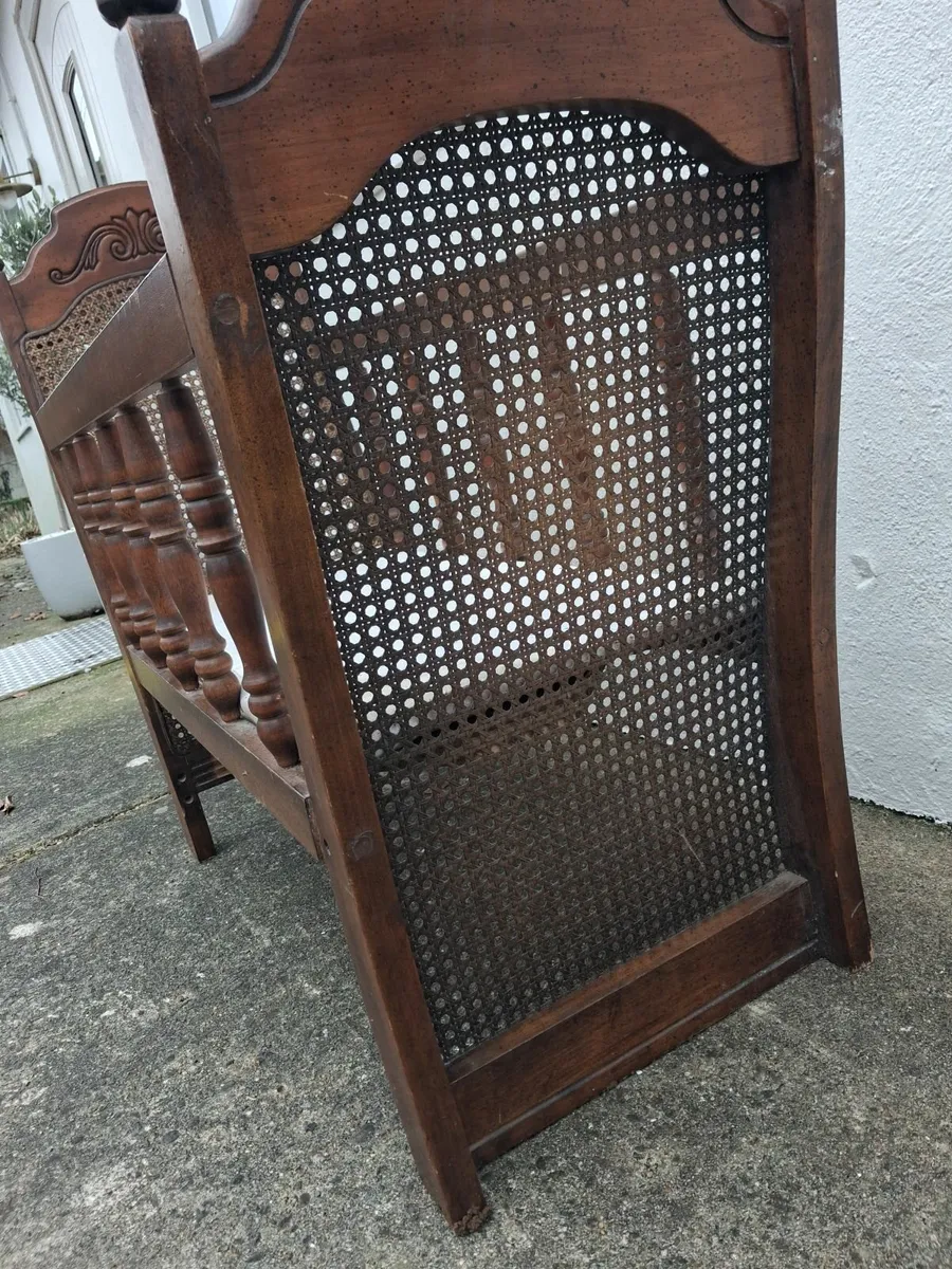 Antique crib - Image 1