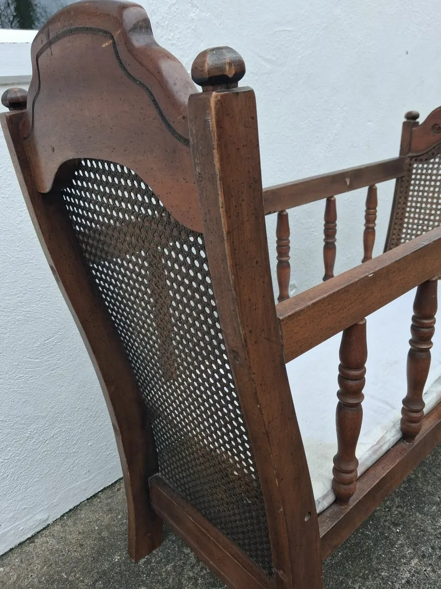 Antique crib - Image 3