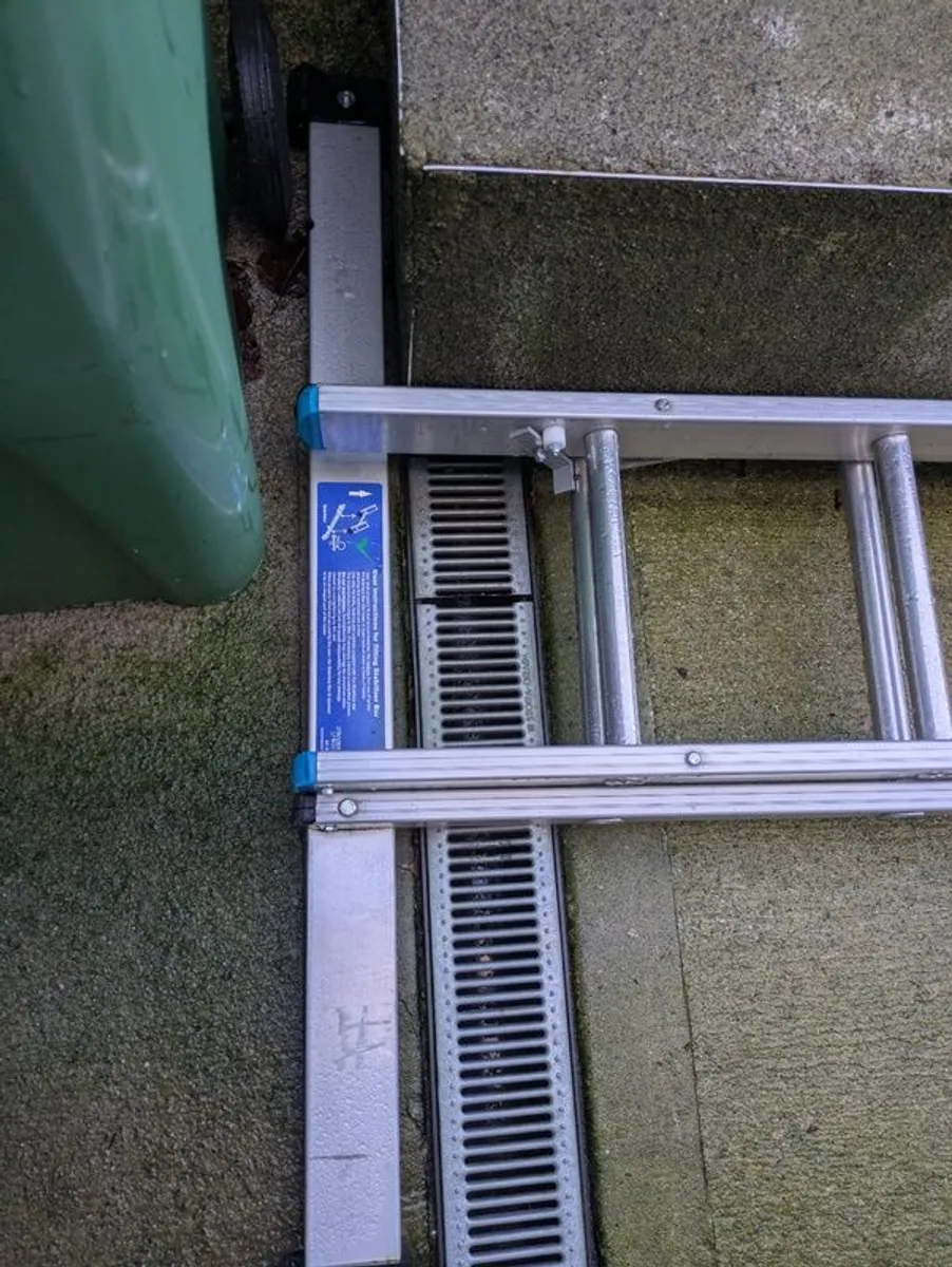 30ft ladder - Image 2