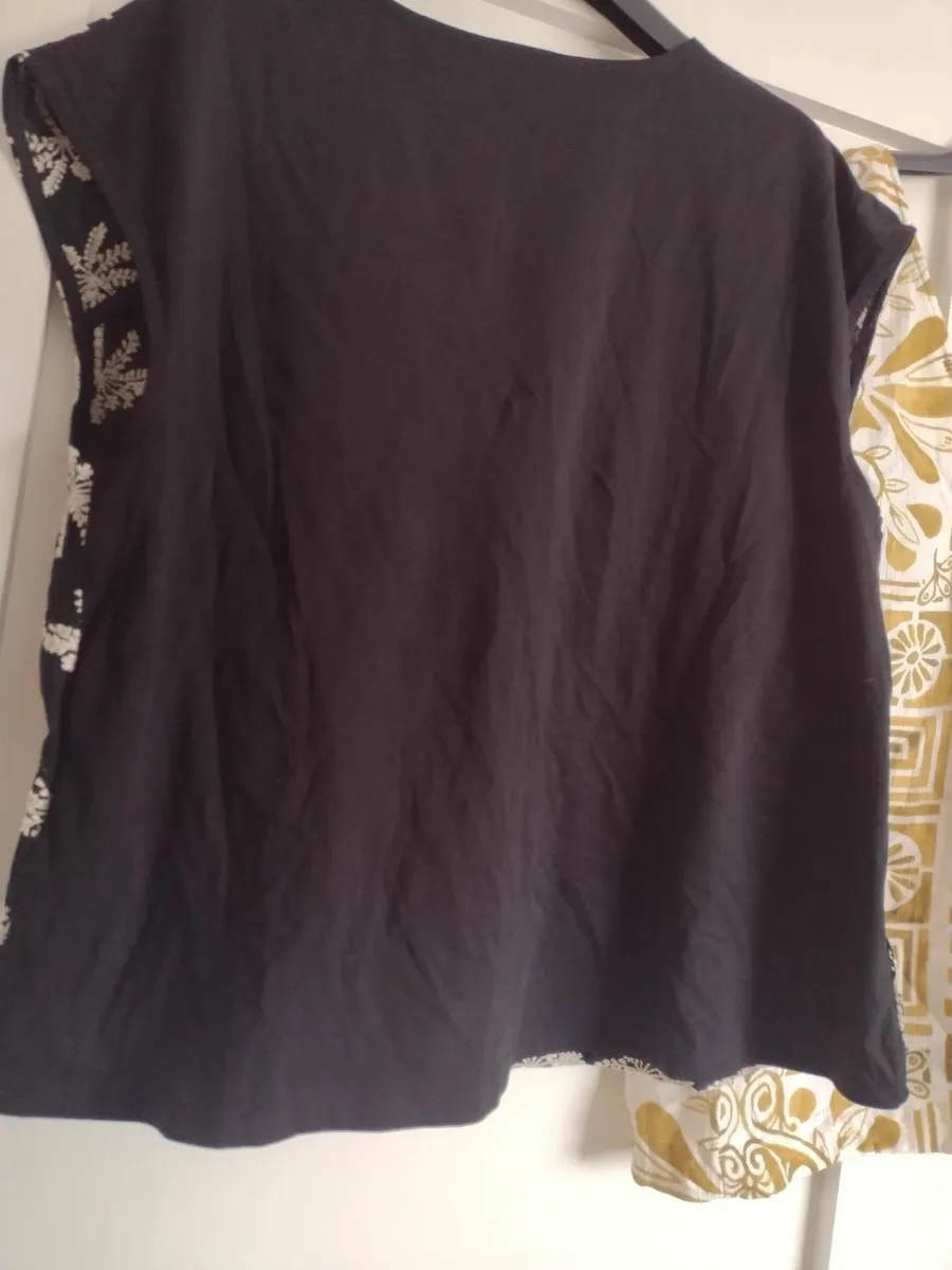 New ladies Next tops size 14 & petite 16 - Image 3