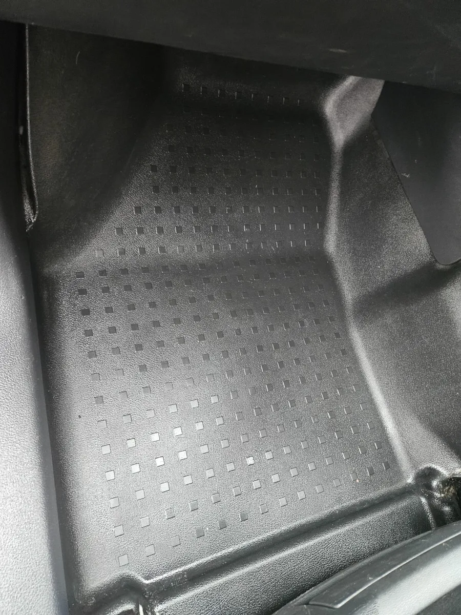 Volkswagen Caddy 2016 Fridge Van CRVT, New Tyres - Image 3