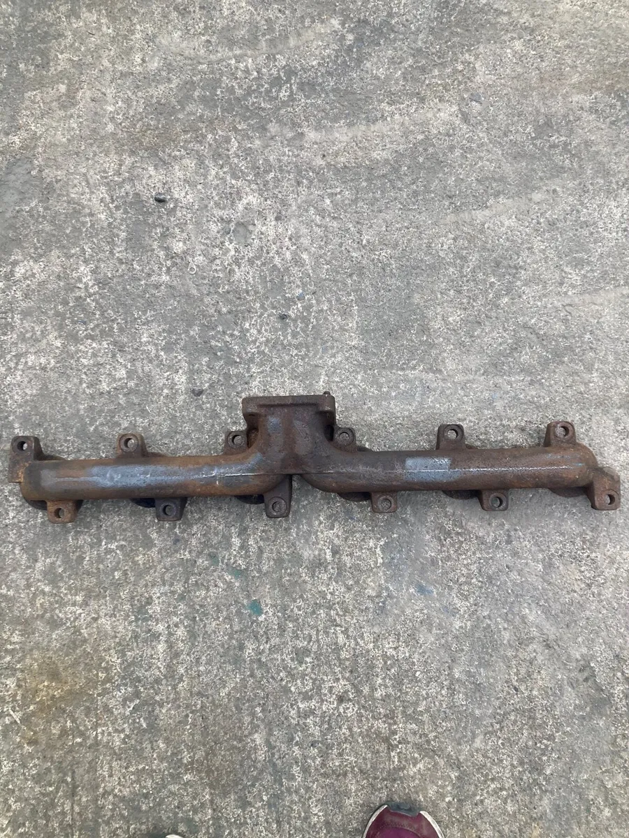 Tm New Holland manifold - Image 1