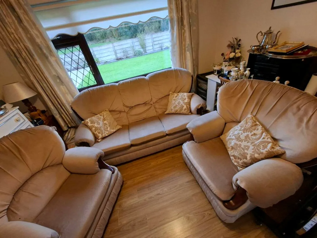 3 piece set of couches - Image 1