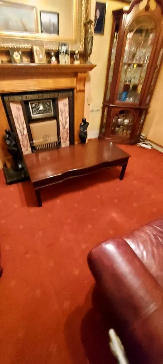 Vintage mahogany coffee table - Image 2