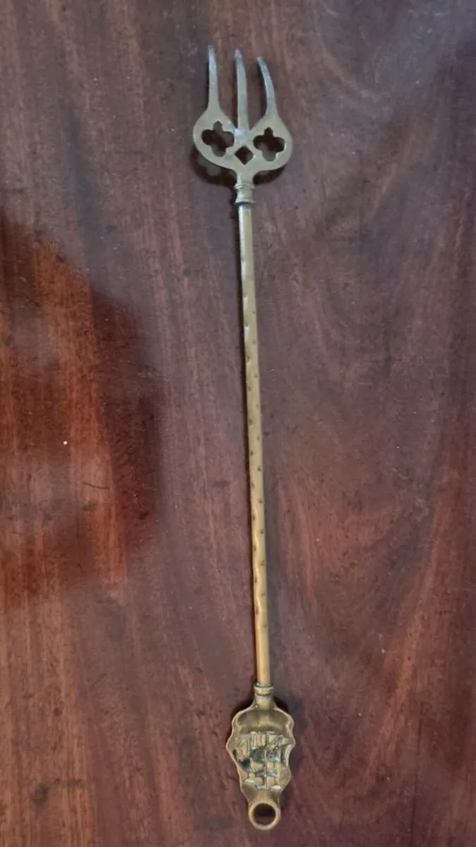 Vintage Brass toasting fork - Image 3
