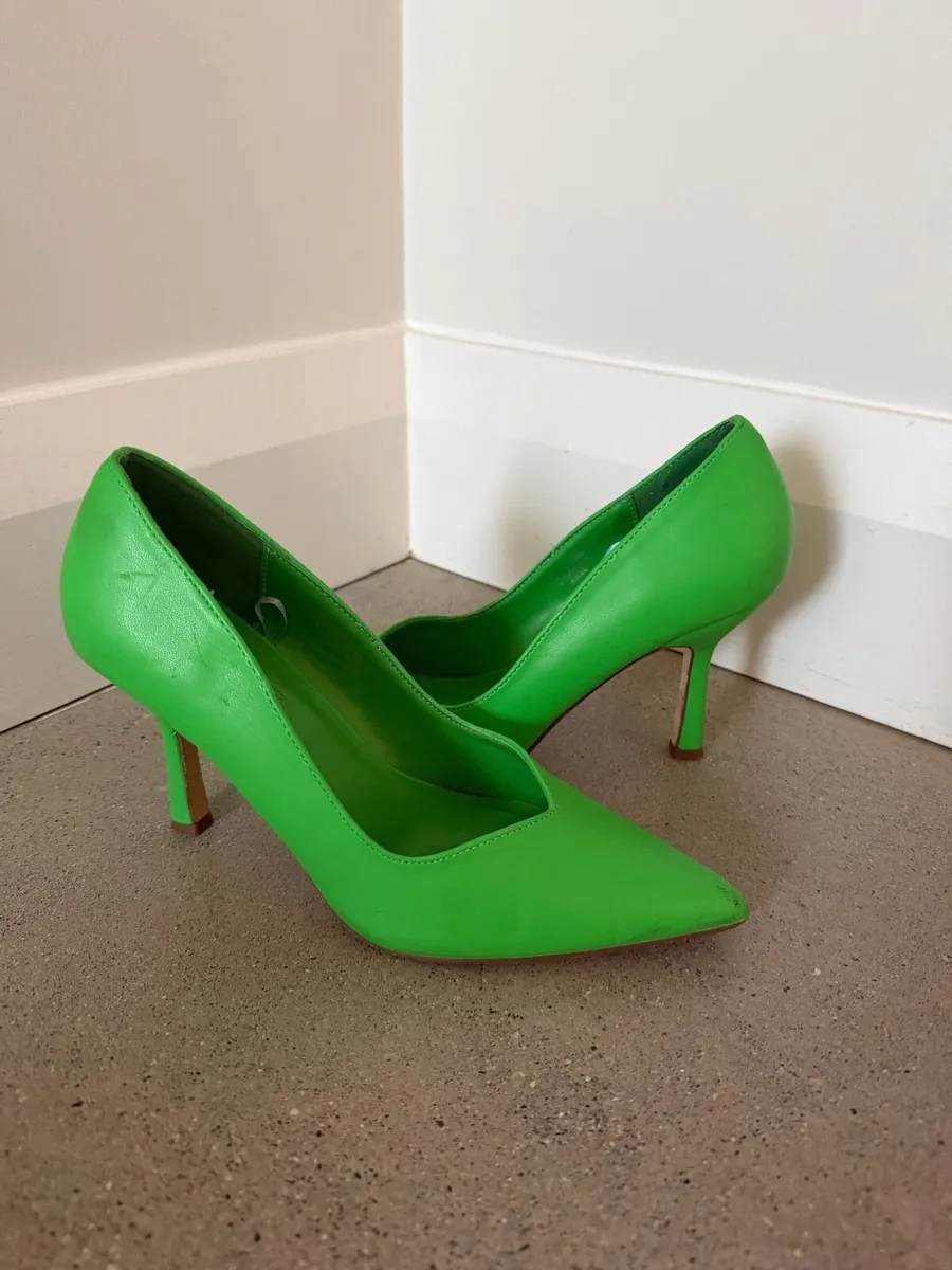 Women’s shoes - Image 1