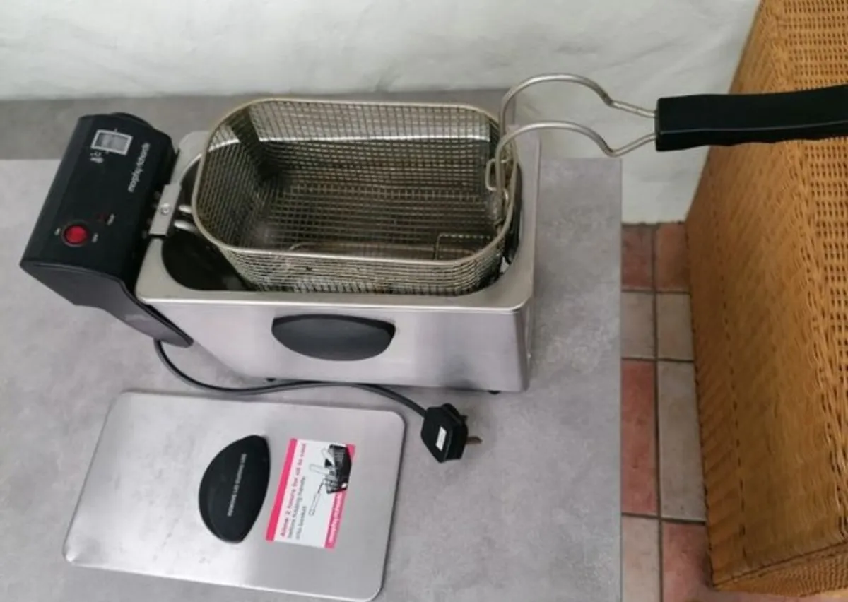 Morphy Richards Stainless Steel Fryer - Image 2