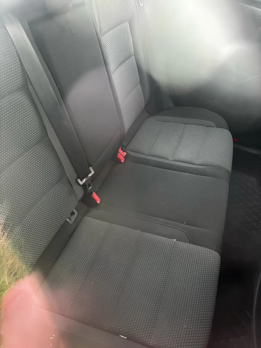 Car - For breaking (Engine needs replaced) - Image 4