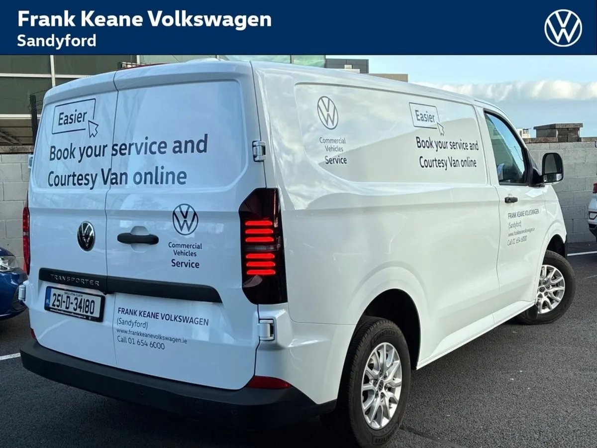 Volkswagen Transporter TRENDLINE 28 SWB 110BHP *DE - Image 3
