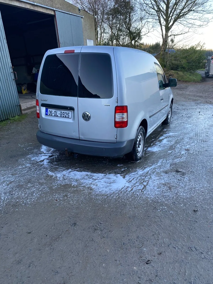 VW Caddy - Image 4