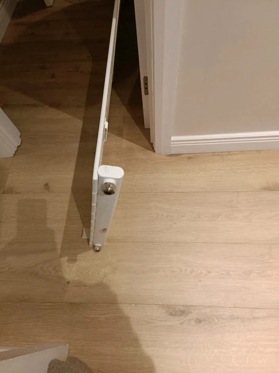 Vertical Radiator - Image 2