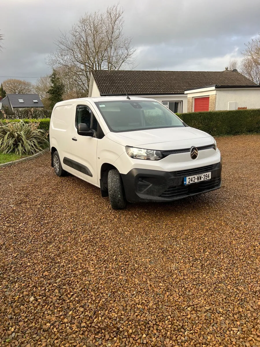 Citroen Berlingo 2024 - Image 1