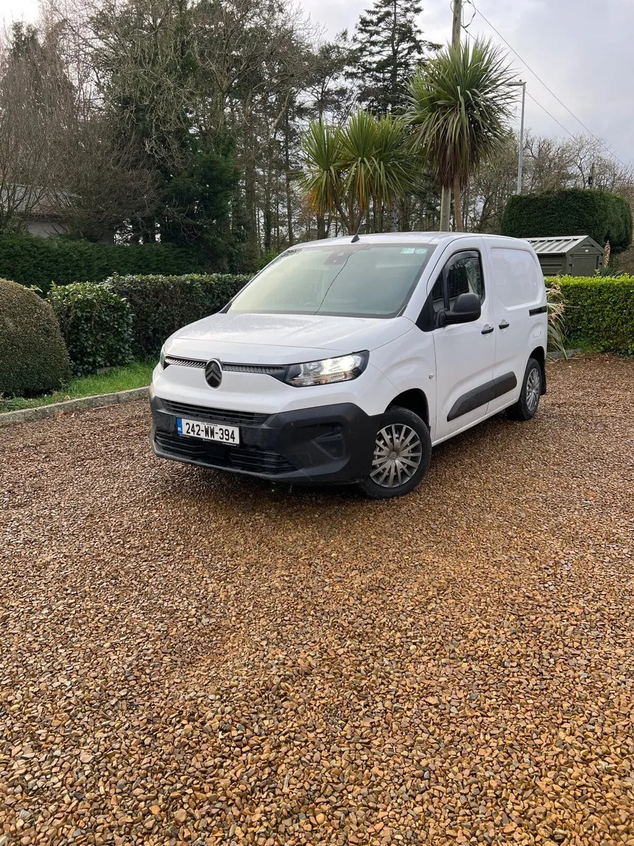 Citroen Berlingo 2024 - Image 2