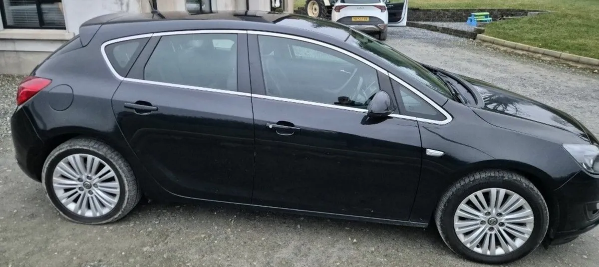 Vauxhall Astra 2014 - Image 4