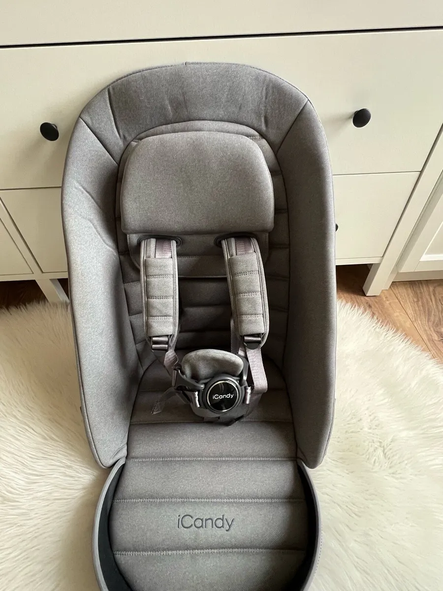 ICANDY 7 LIGHT GREY ALMOST BRAND NEW - Image 3