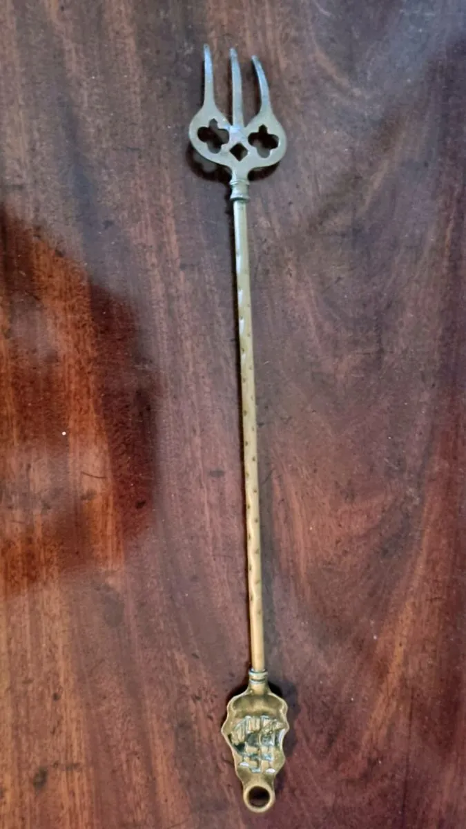 Vintage Brass toasting fork - Image 2