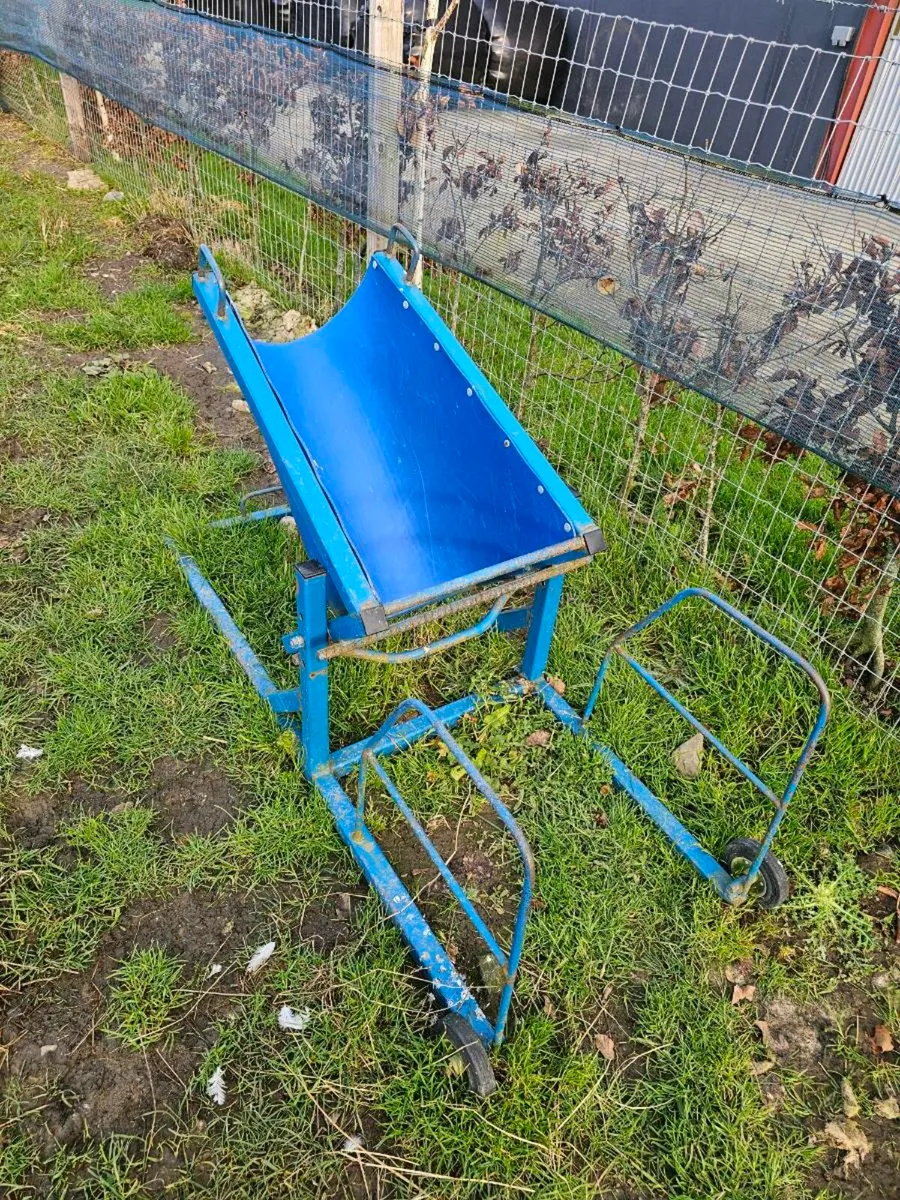 Sheep Cradle - Image 1