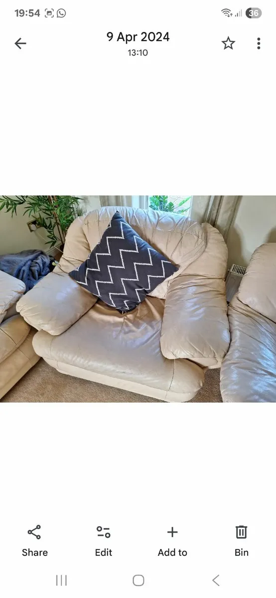 Cream leather suite of furniture.  3 11 - Image 3