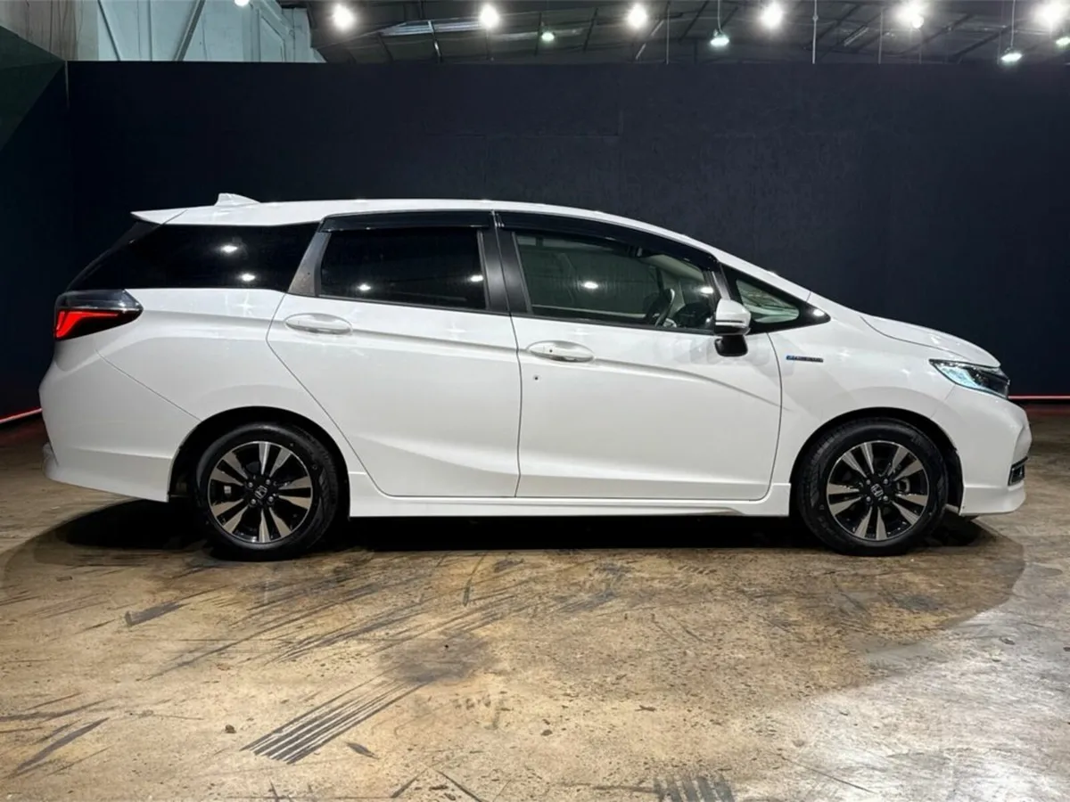 Honda Shuttle HYBRID 1.5L AUTOMATIC - CRUISE CONTR - Image 3