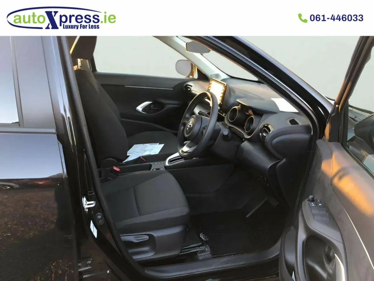 Toyota Yaris Cross 1.5 HYBRID G Only 7000 Miles - Image 4