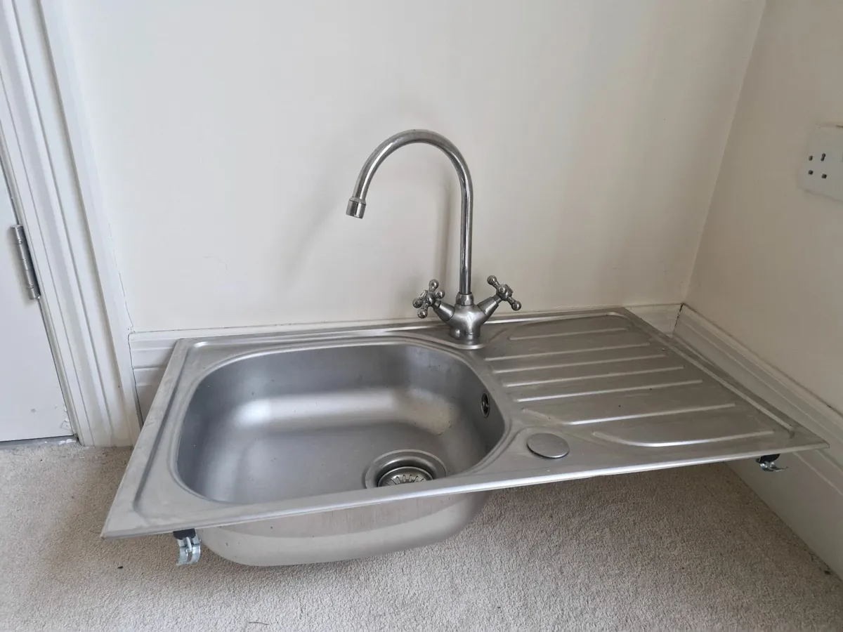 Kitchen sink - Image 3