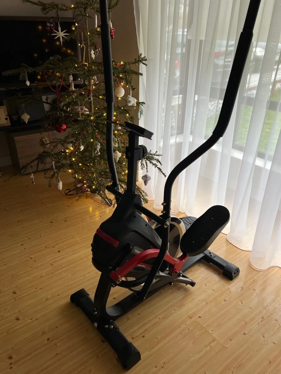 Elliptical cross trainer - Image 1