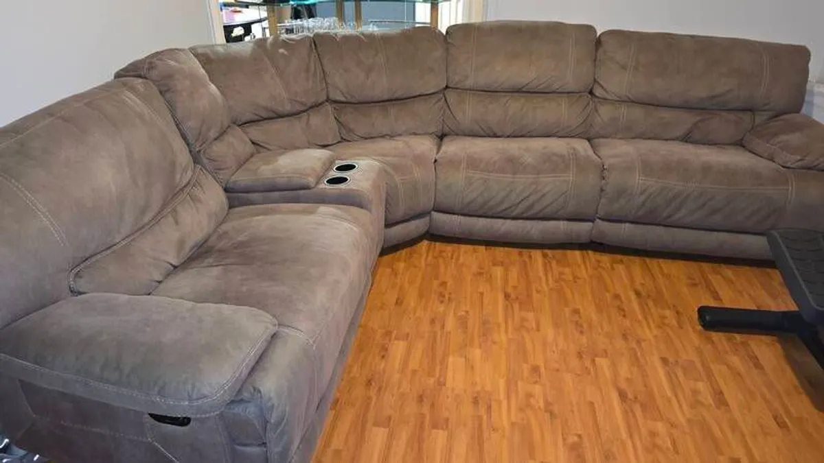 L shape corner sofa - Image 1