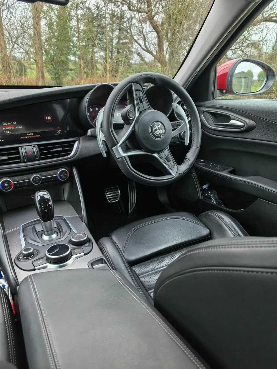 Alfa Romeo Giulia - Veloce - 2019 - Image 3
