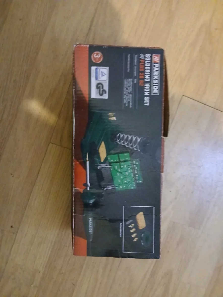 Soldering iron - Image 1