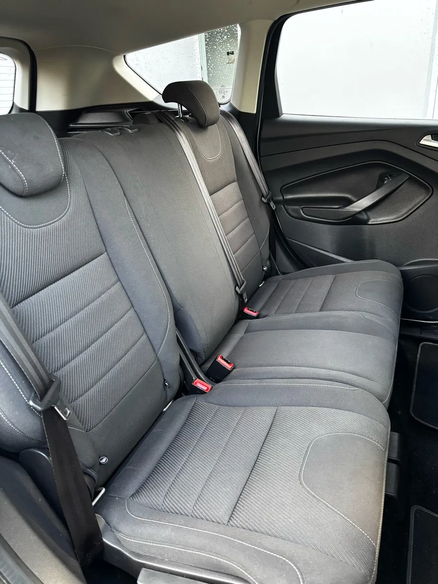 Ford Kuga 2015 - Image 4