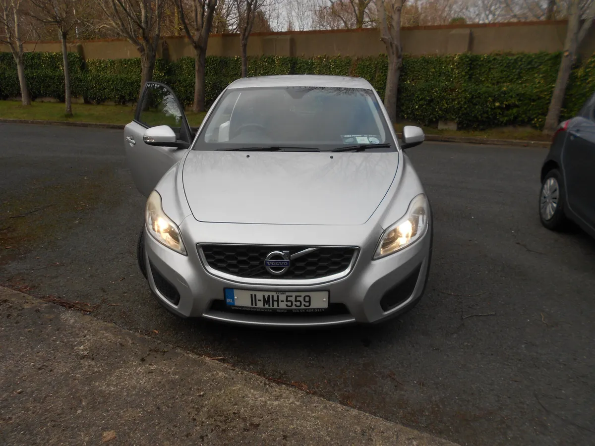 Volvo C30 2011 - Image 2