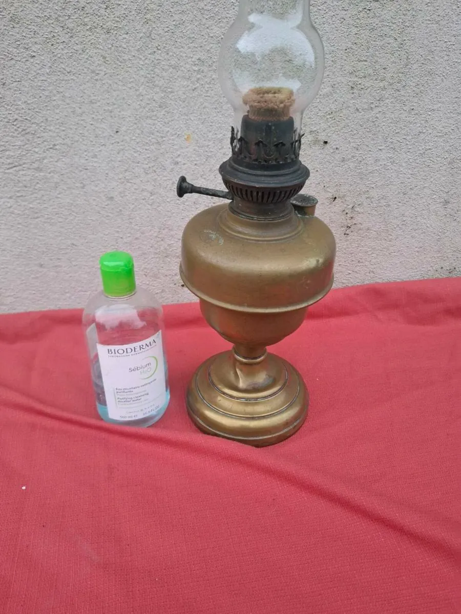 Antique brass lamp postage possible - Image 2