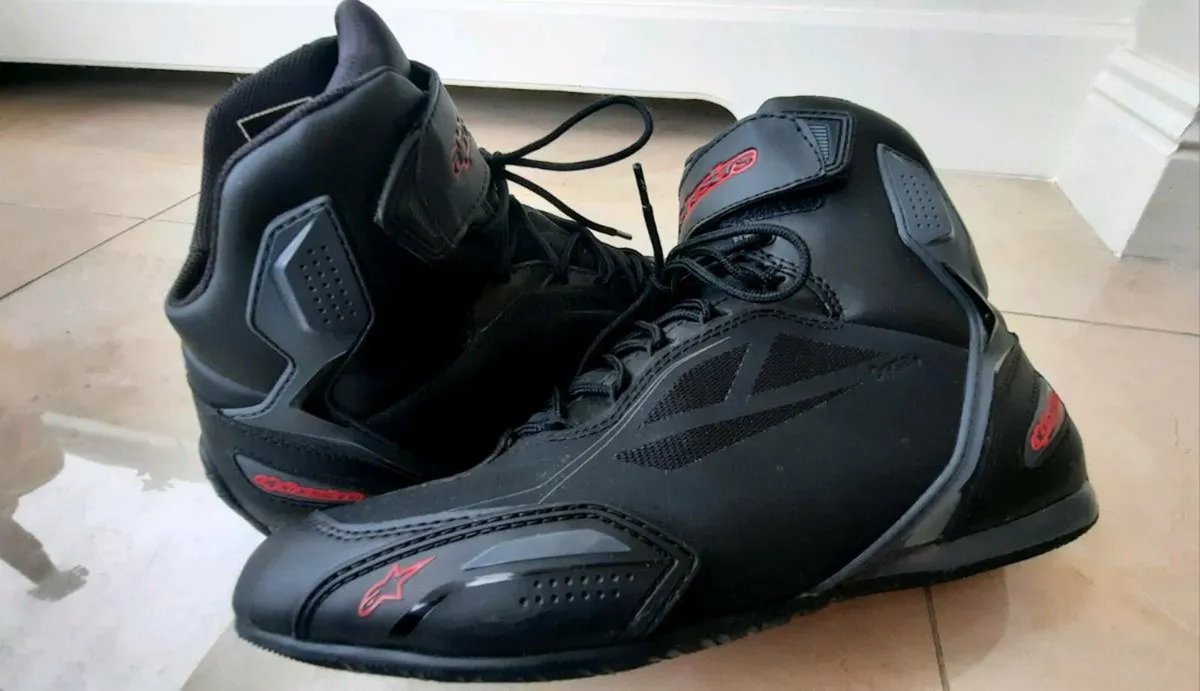 Motorcycle Alpinestars boots  Size 45 - Image 1