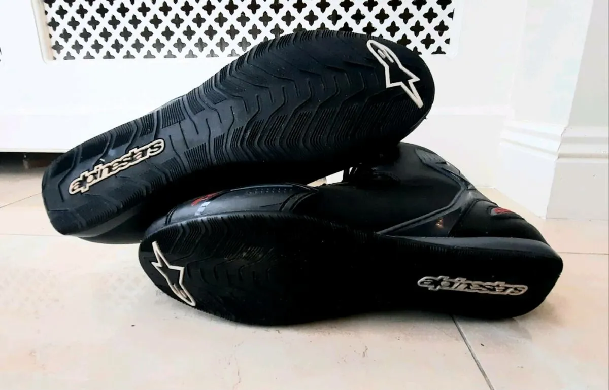 Motorcycle Alpinestars boots  Size 45 - Image 2