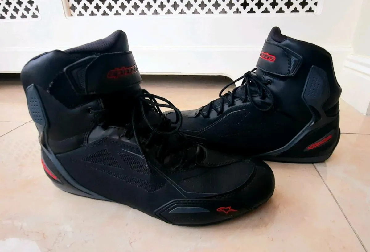 Motorcycle Alpinestars boots  Size 45 - Image 3
