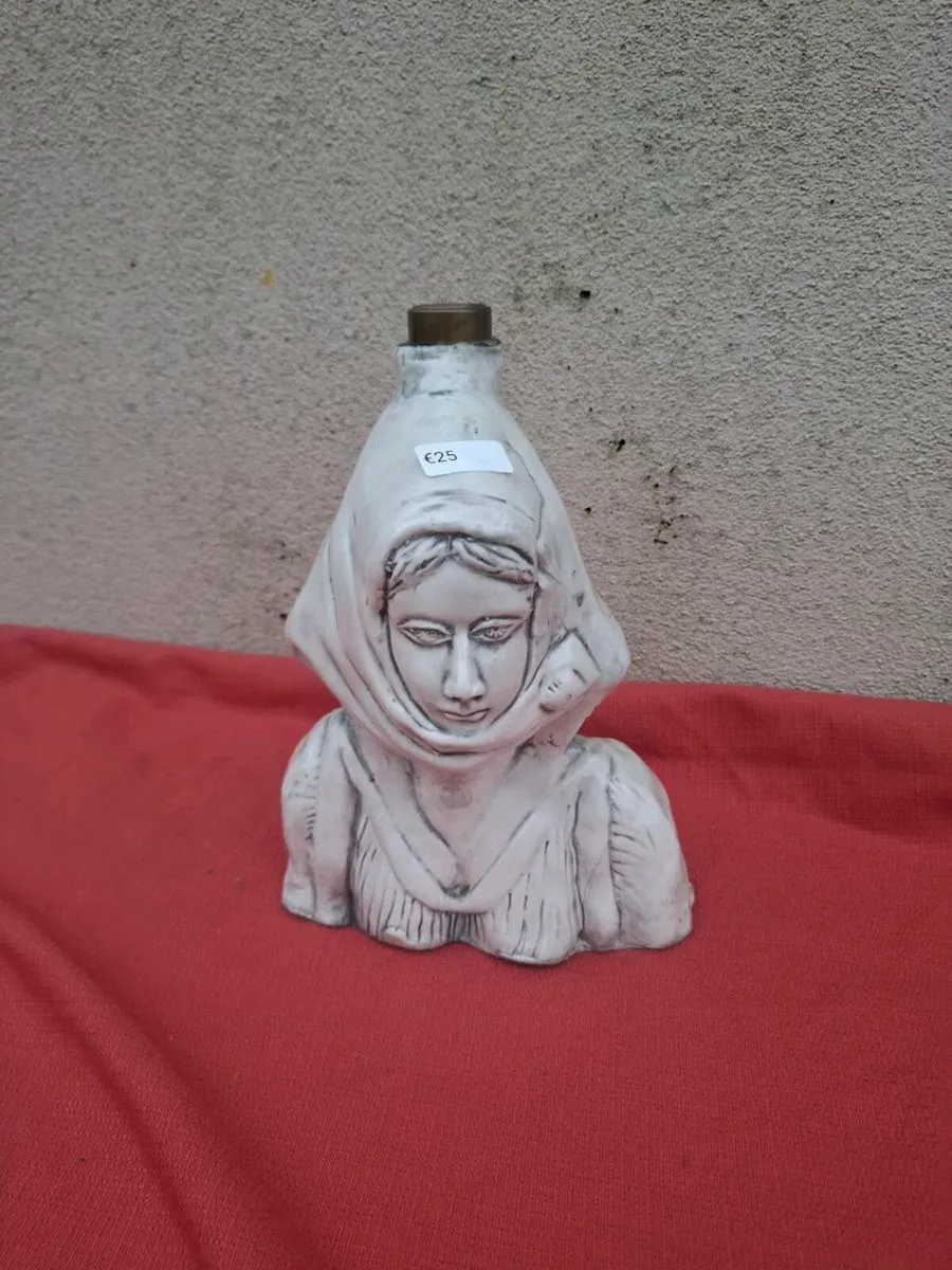 White lady bottle postage possible - Image 1