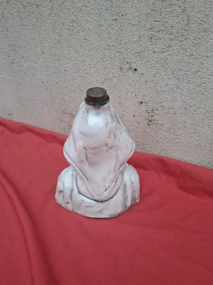 White lady bottle postage possible - Image 2