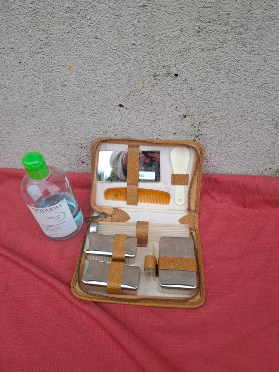 Vintage travel box postage possible