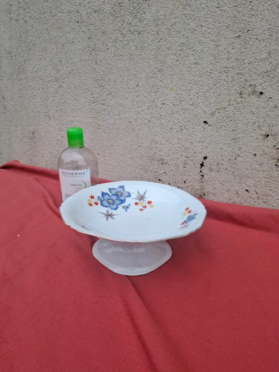 China candy cake stand postage possible - Image 1