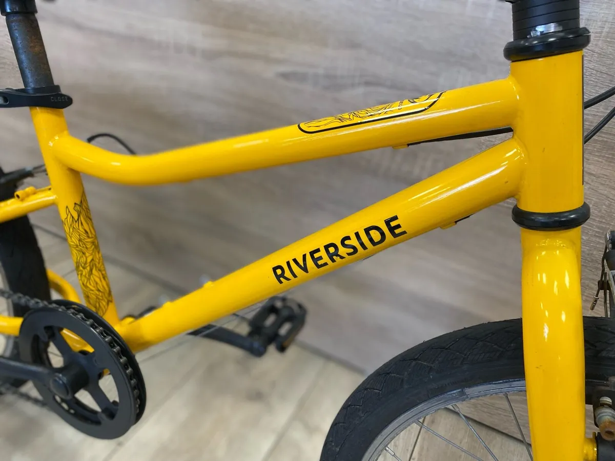 Riverside (like new) - Image 3