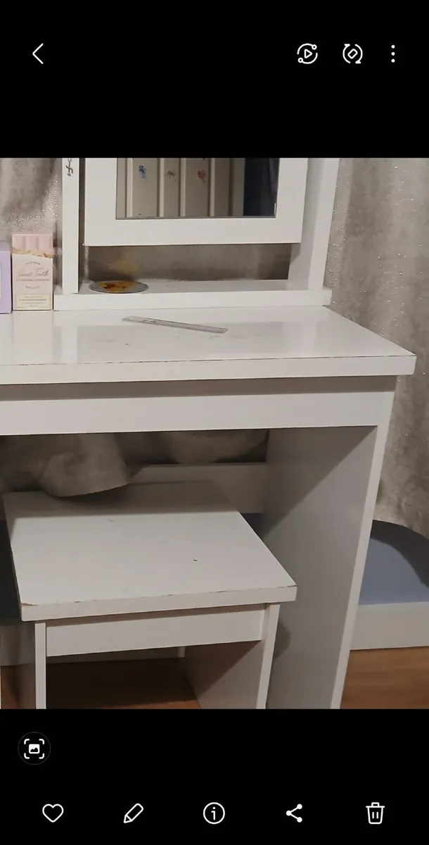 Vanity desk - Image 3