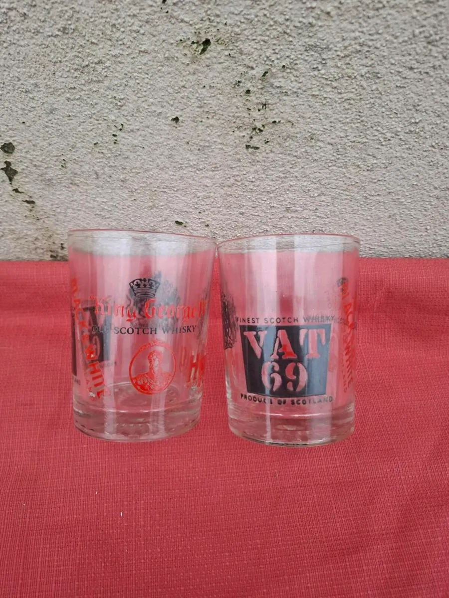 Lot of 2 whiskey glasses postage possible - Image 1
