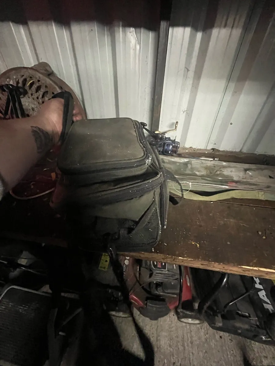 Fishing gear - Image 1