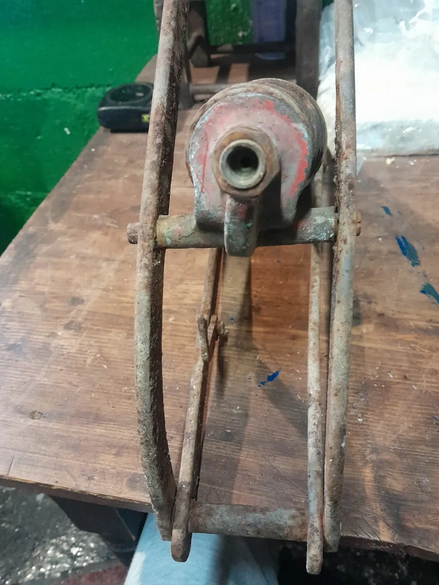 Vintage kismet lorry  foot pump - Image 4