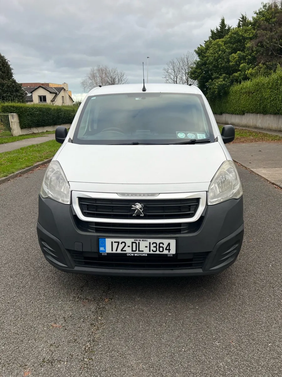 2017 Peugeot Partner 3Seats New Doe Low KMs - Image 3