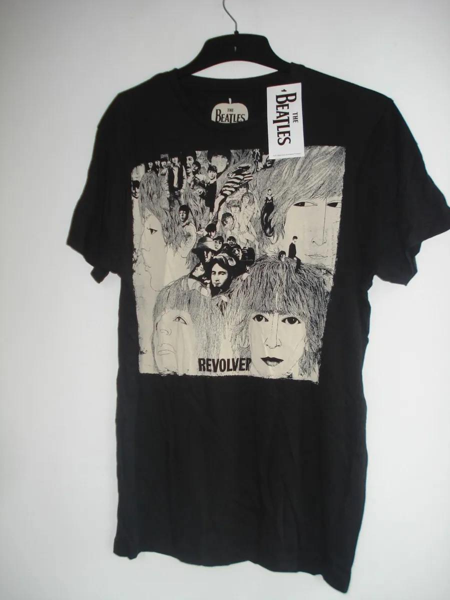 THE BEATLES REVOLVER T-SHIRT. NEW IN PACK. M. - Image 2