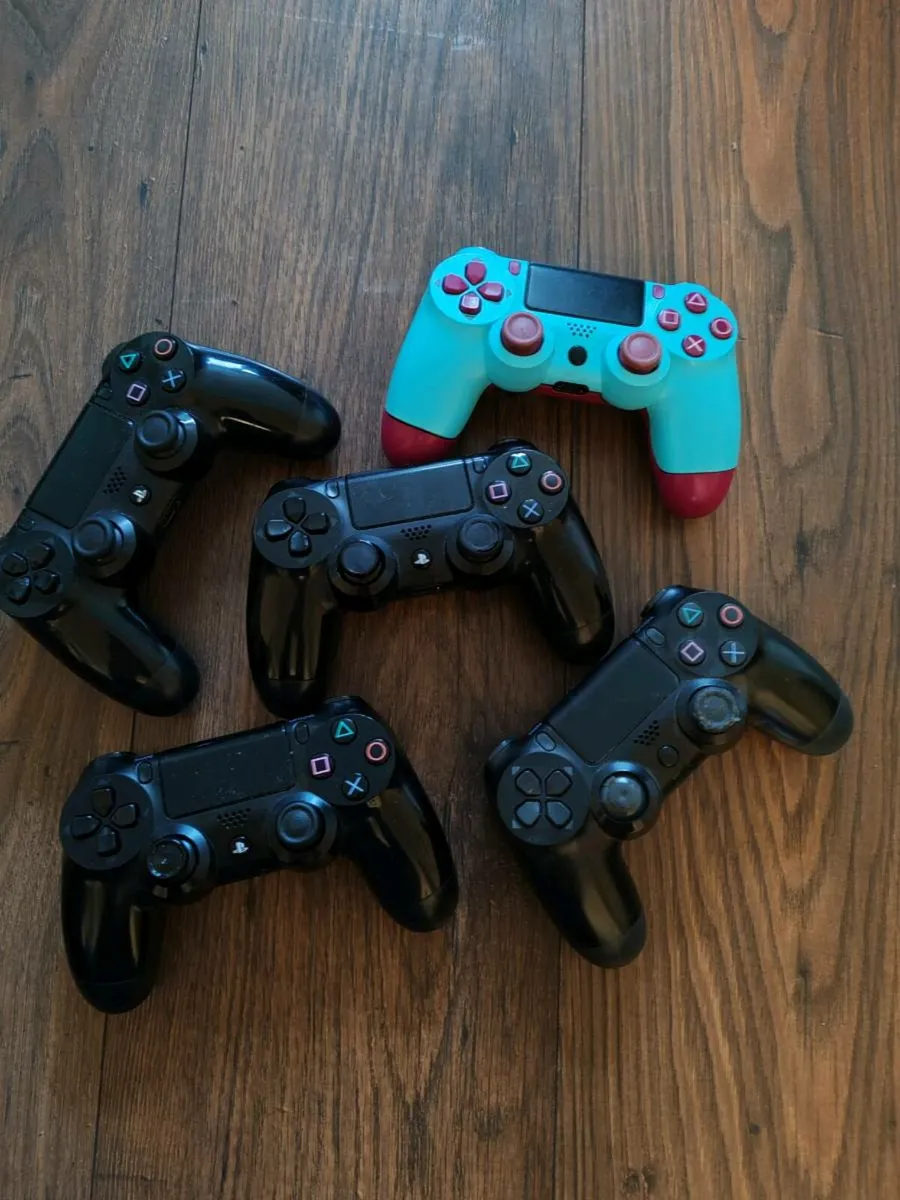 PS4 Original Remotes - Faulty - Image 1