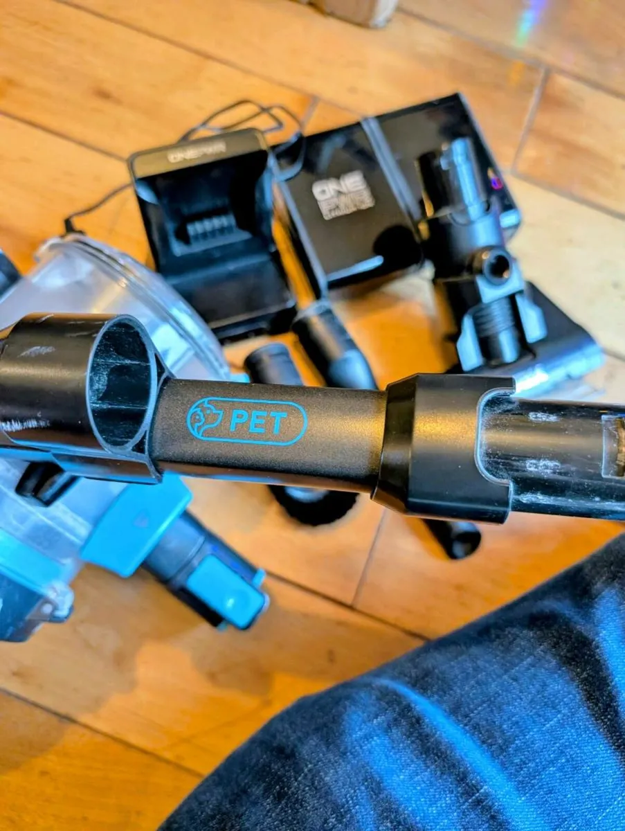 Vax Vacuum Cleaner Blade 4 Pet Upright 2 Batteries - Image 4